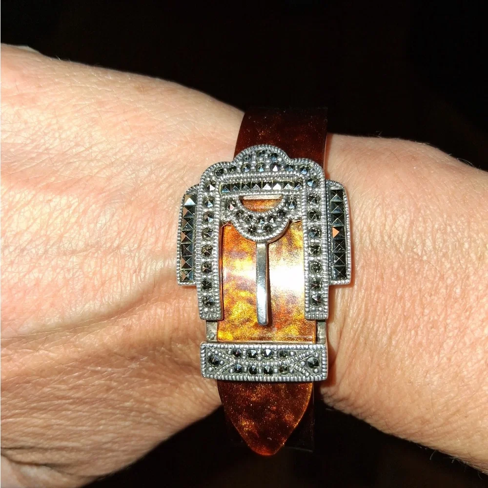 Elegant Brown Wearable Tech Bracelet